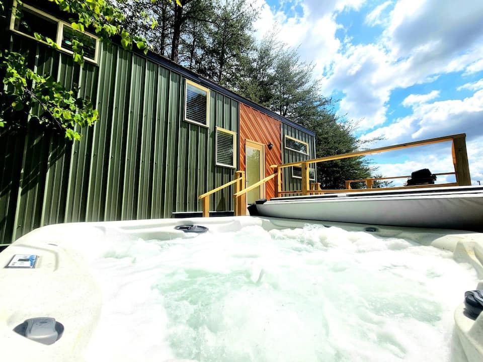 Serenity private hot tub